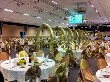 照片: SHIRAZ-Eventhalle